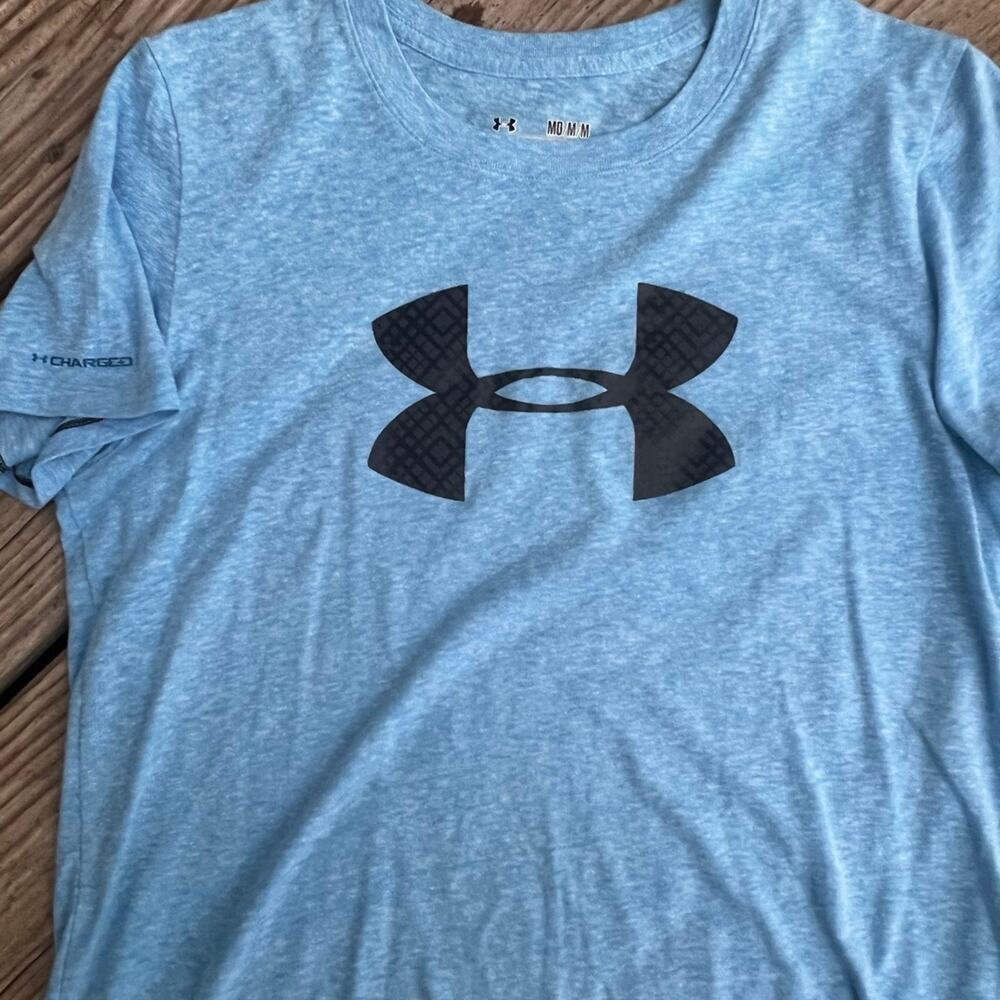 Under Armour women's size M, semi-fitted, blue T-shirt, short sleeves